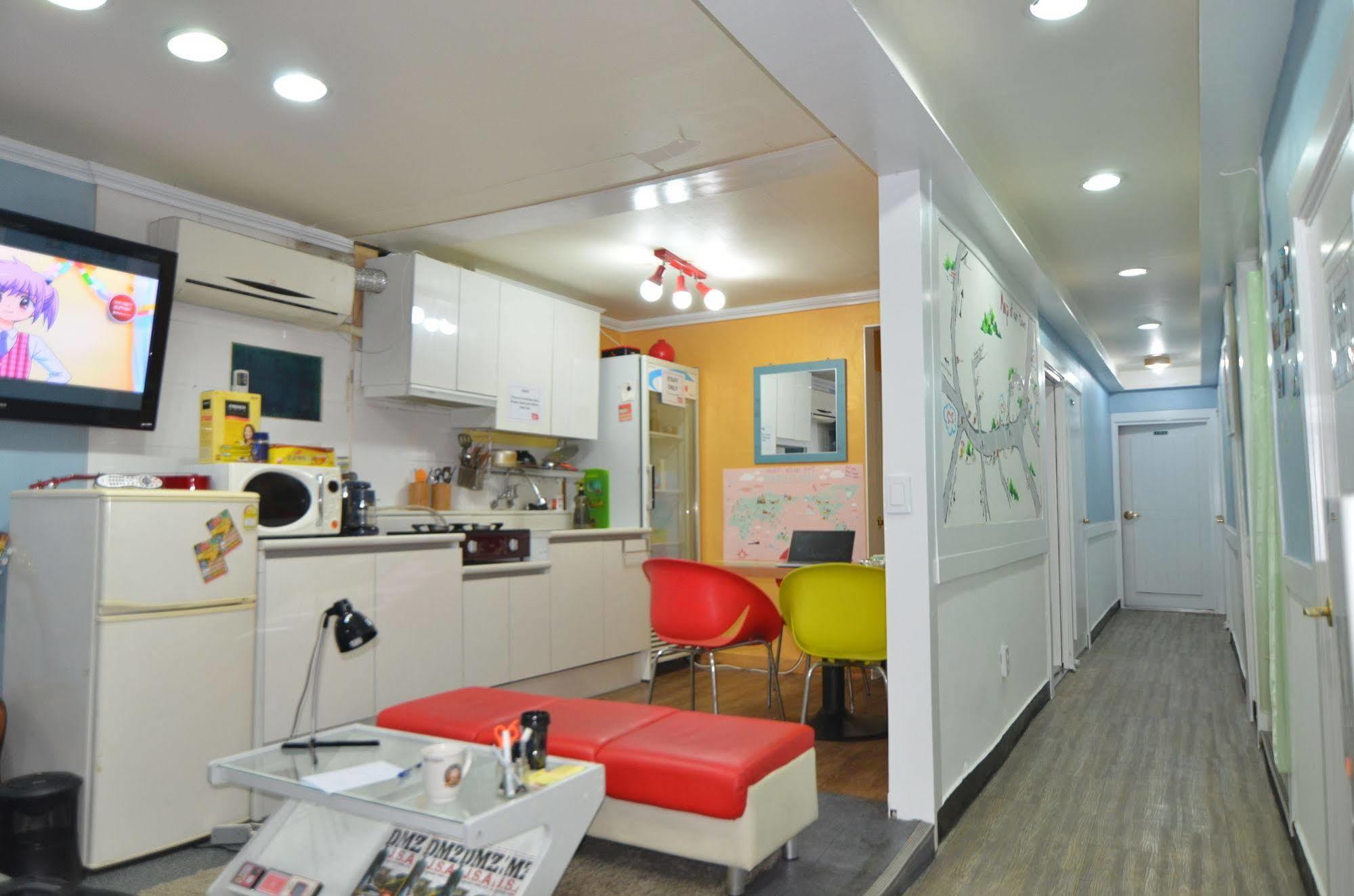 Yakorea Itaewon Hostel