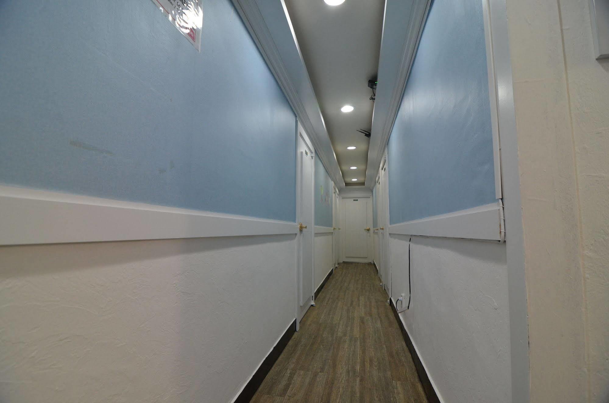 Yakorea Itaewon Hostel *